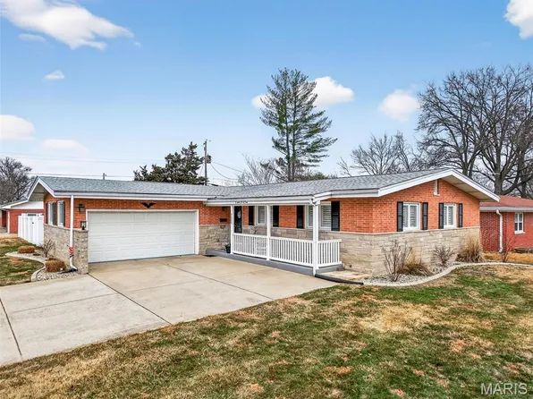2602 W Adams St, Saint Charles, MO 63301