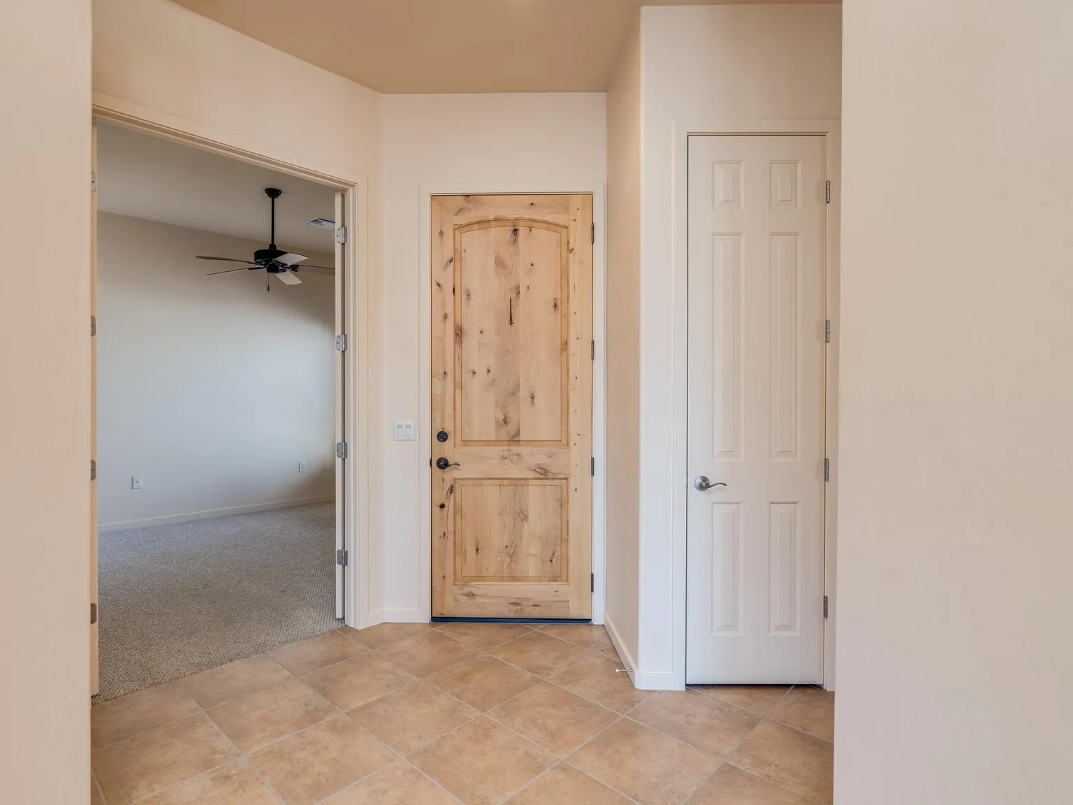2 bed, 1787 sqft, $2,200 — Photo 4