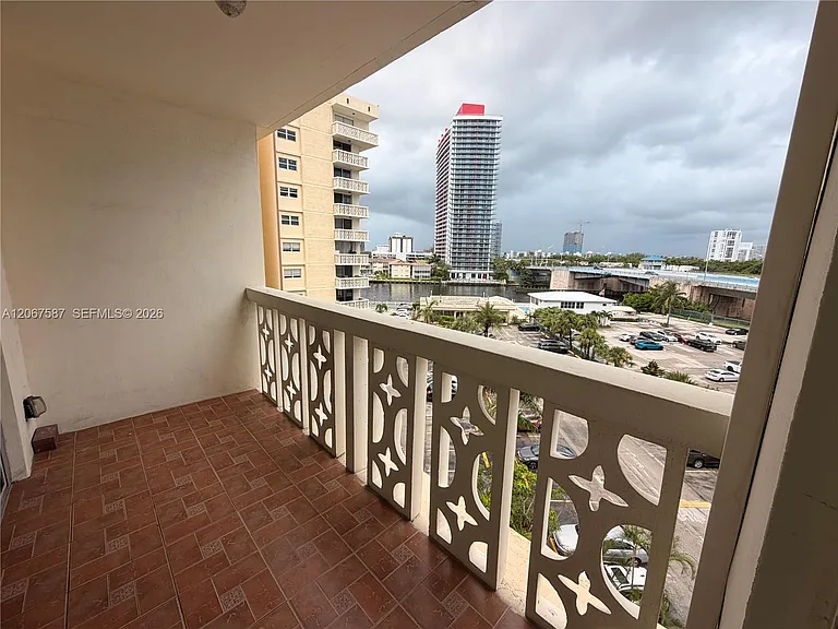 1825 S Ocean Dr #607 — Photo 11