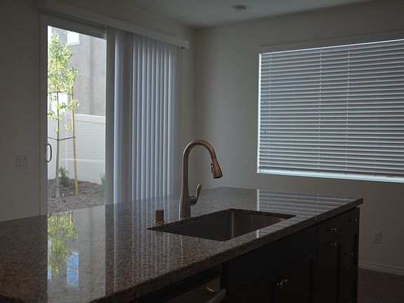 4th image of 16138 Huckelberry Ave
