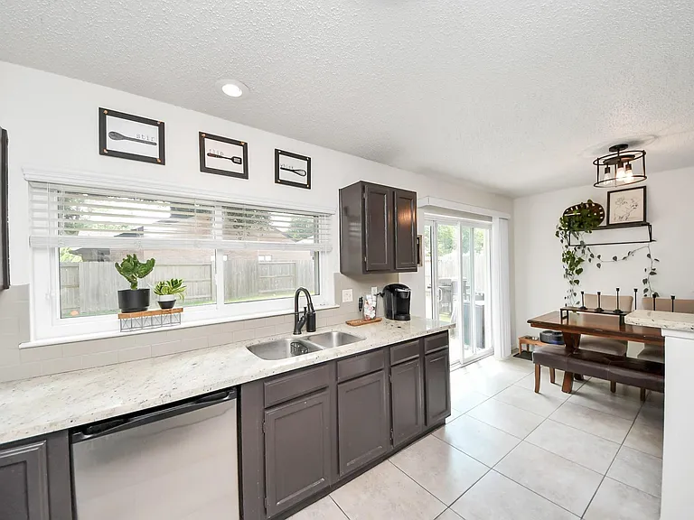 22638 Powell House Ln — Photo 14
