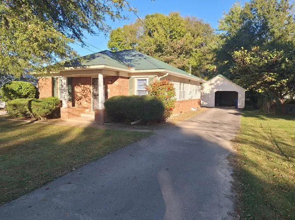 1134 Stonewall St N, Mc Kenzie, TN 38201