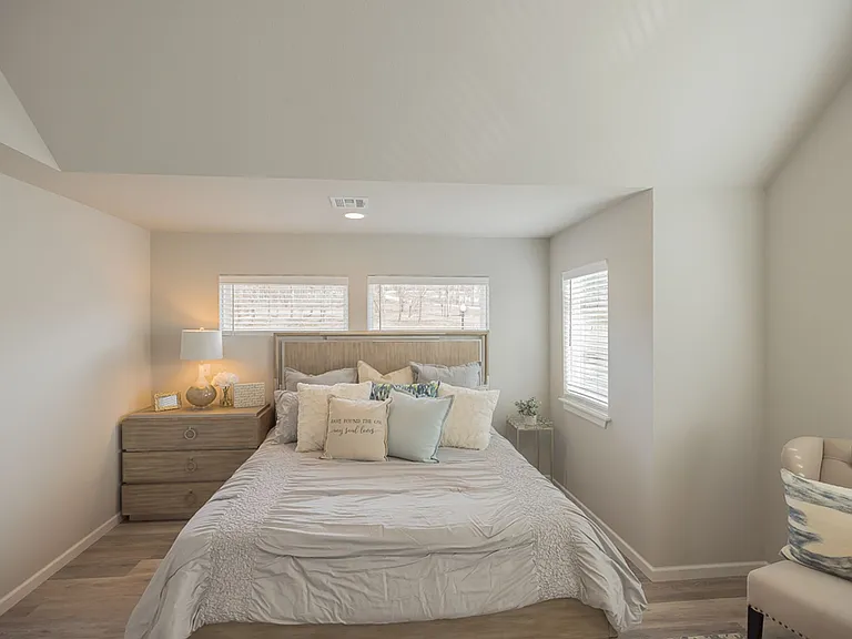 Oak Hill Townhomes: Now Offering First Month FREE! — Photo 13