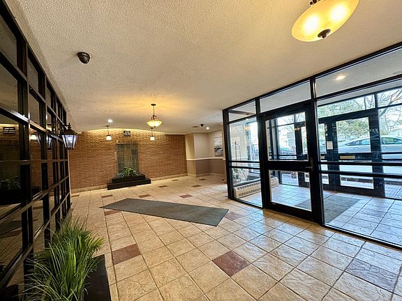 4th image of 6820 Selfridge St APT 3L
