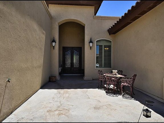 3rd image of 2213 Hacienda Rey Dr