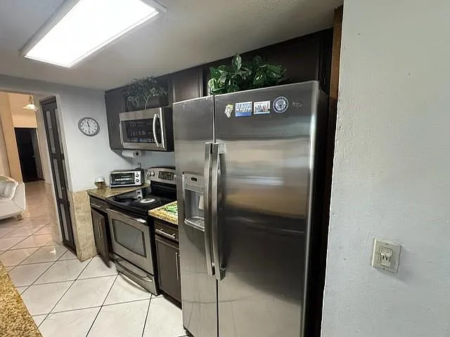 2560 Azalea Ave — Photo 2