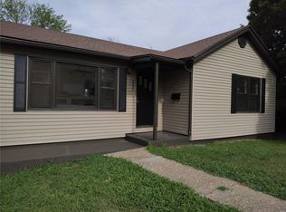 4031 Sunset Dr, Hannibal, MO 63401