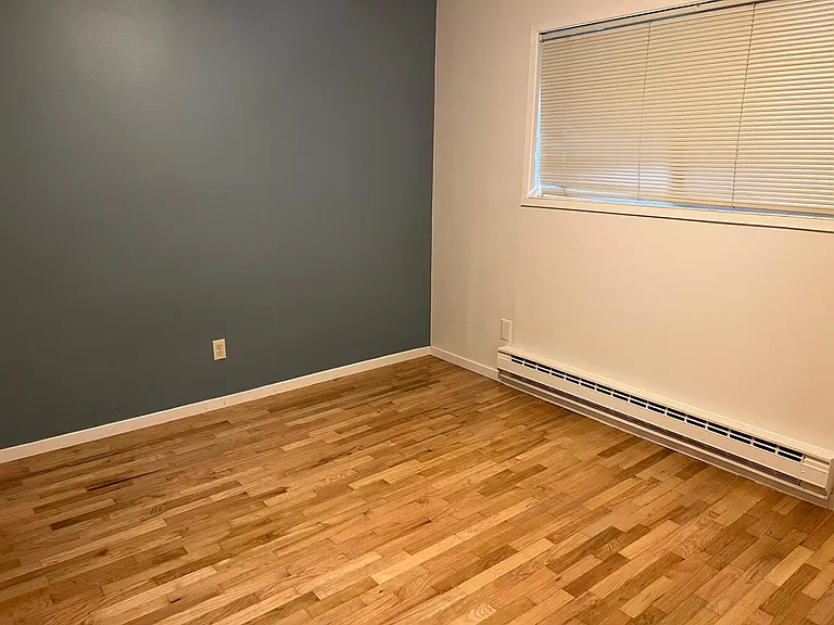 5029 11th Ave NE #102 — Photo 4