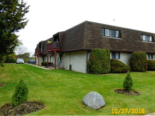 1917 Stonebridge Dr APT 2C