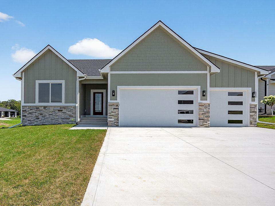 5557 165th St, Urbandale, IA 50323 [Price Cut $7,500] | Zillow