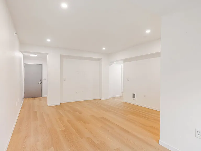 Kearney Court Apartments — Photo 14