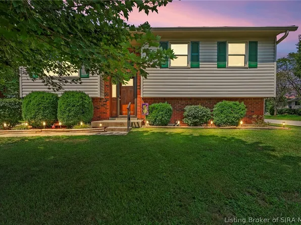 1402 Dove Drive, Jeffersonville, IN 47130