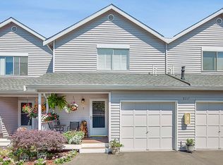 8017 212th St SW APT 3, Edmonds, WA 98026
