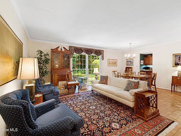 4th image of 5118 Midyette Avenue
