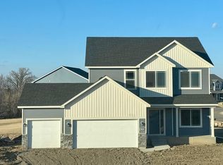 9698 32nd St NE, Saint Michael, MN 55376