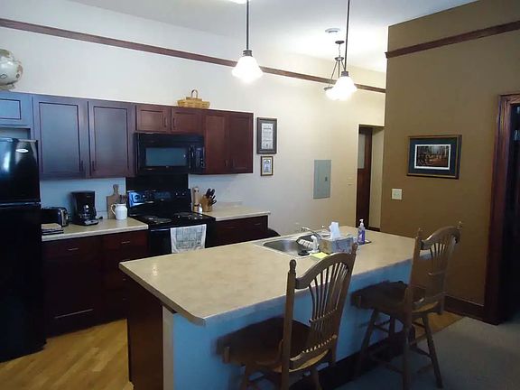 5th image of 477 1st Ave N #8569