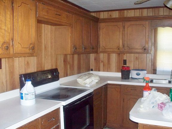 2nd image of 211 Goldsboro St