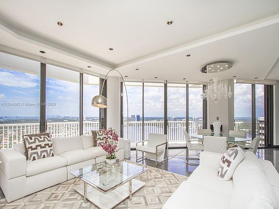 4th image of 2000 Island Blvd #Penthouse 7