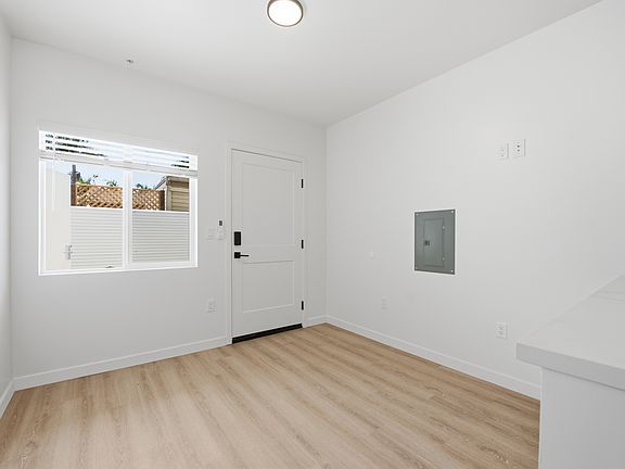 5th image of 3714 Nile St #102