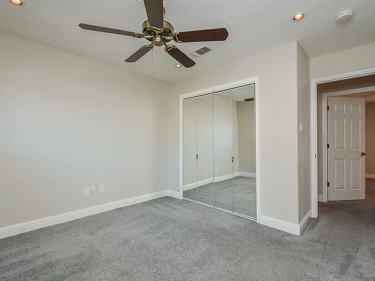 13859 Hollowgreen Dr — Photo 22
