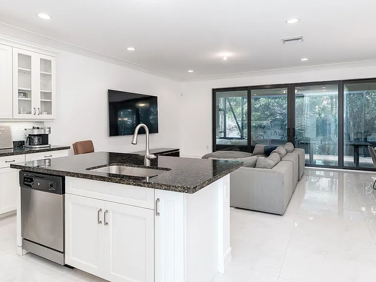 8092 Lemon Serpentine Ln — Photo 3