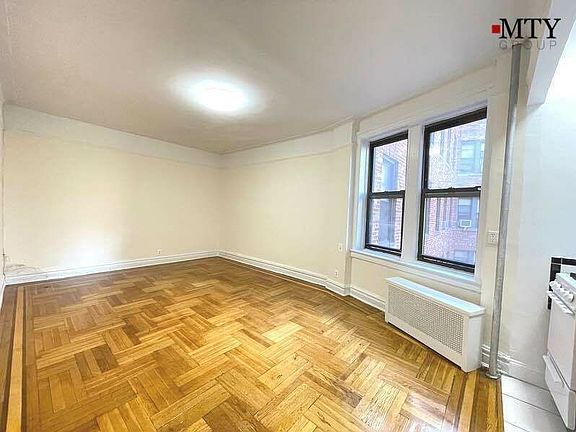 4th image of 34-20 30th St #3L