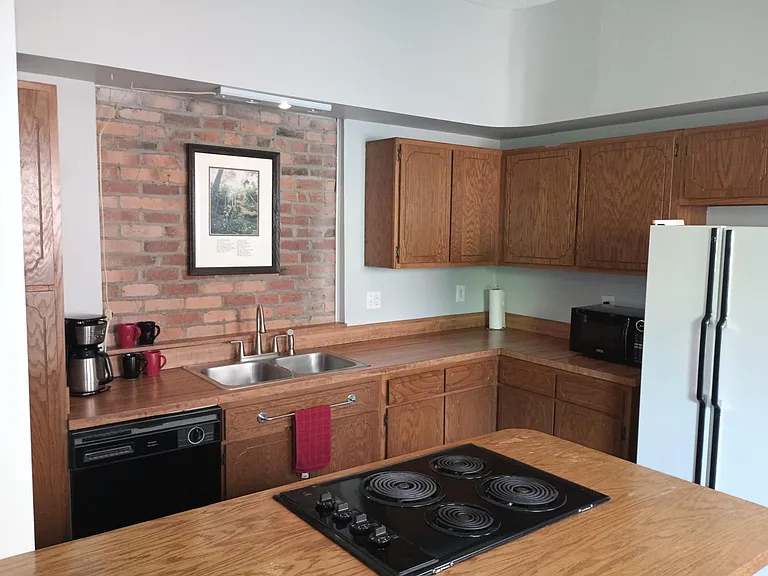 820 Kerr St — Photo 5