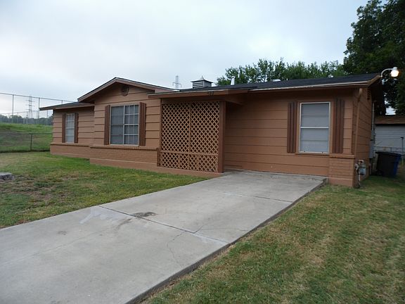 3rd image of 422 Artemis Dr