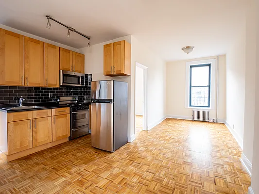 Rented by City Connections Realty | media 10