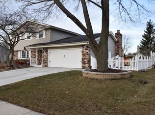 7727 S Lenox Ave, Oak Creek, WI 53154