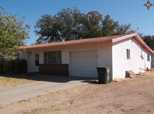 1022 Alamosa St, Carlsbad, NM 88220