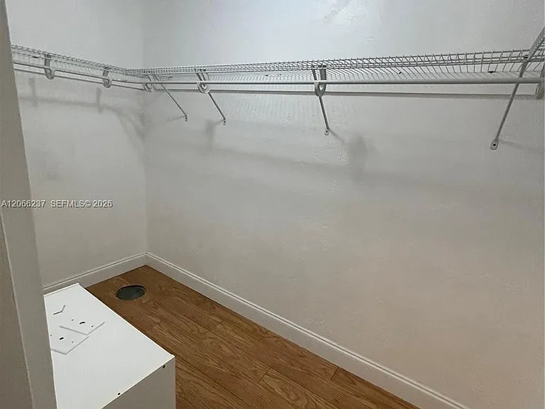 9301 SW 54th St — Photo 45