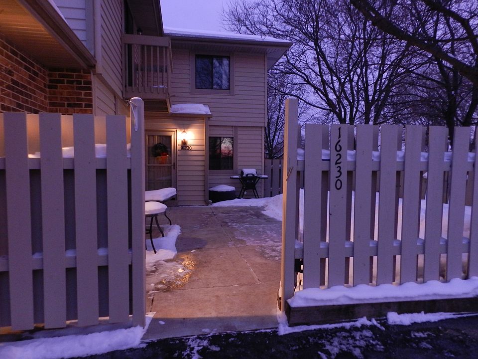 Exterior / Private Patio