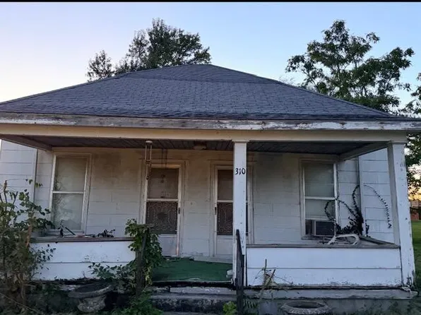 310 N Emmerson St, Slater, MO 65349