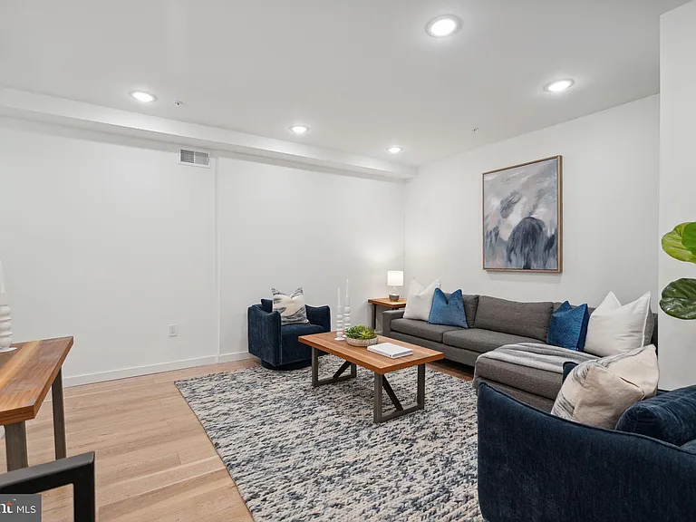 1623 Christian St #1 — Photo 10
