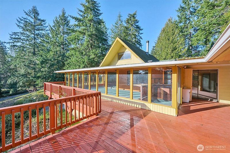 3rd image of 22115 Maple Drive NW