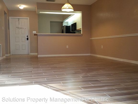 3rd image of 1077 Country Club Dr