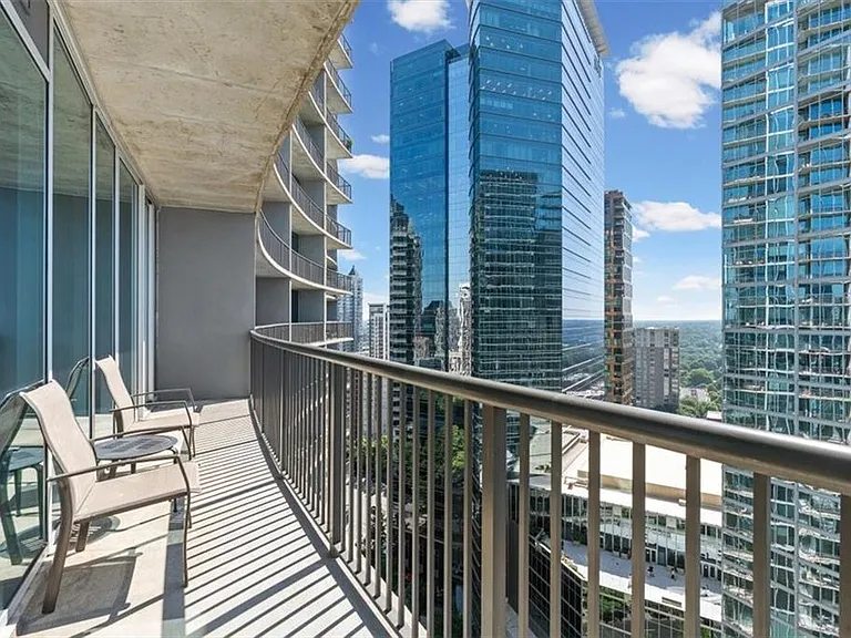 1080 Peachtree St NE #2110 — Photo 14