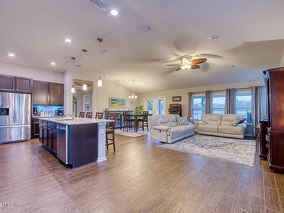 4th image of 16031 Hutton Ln