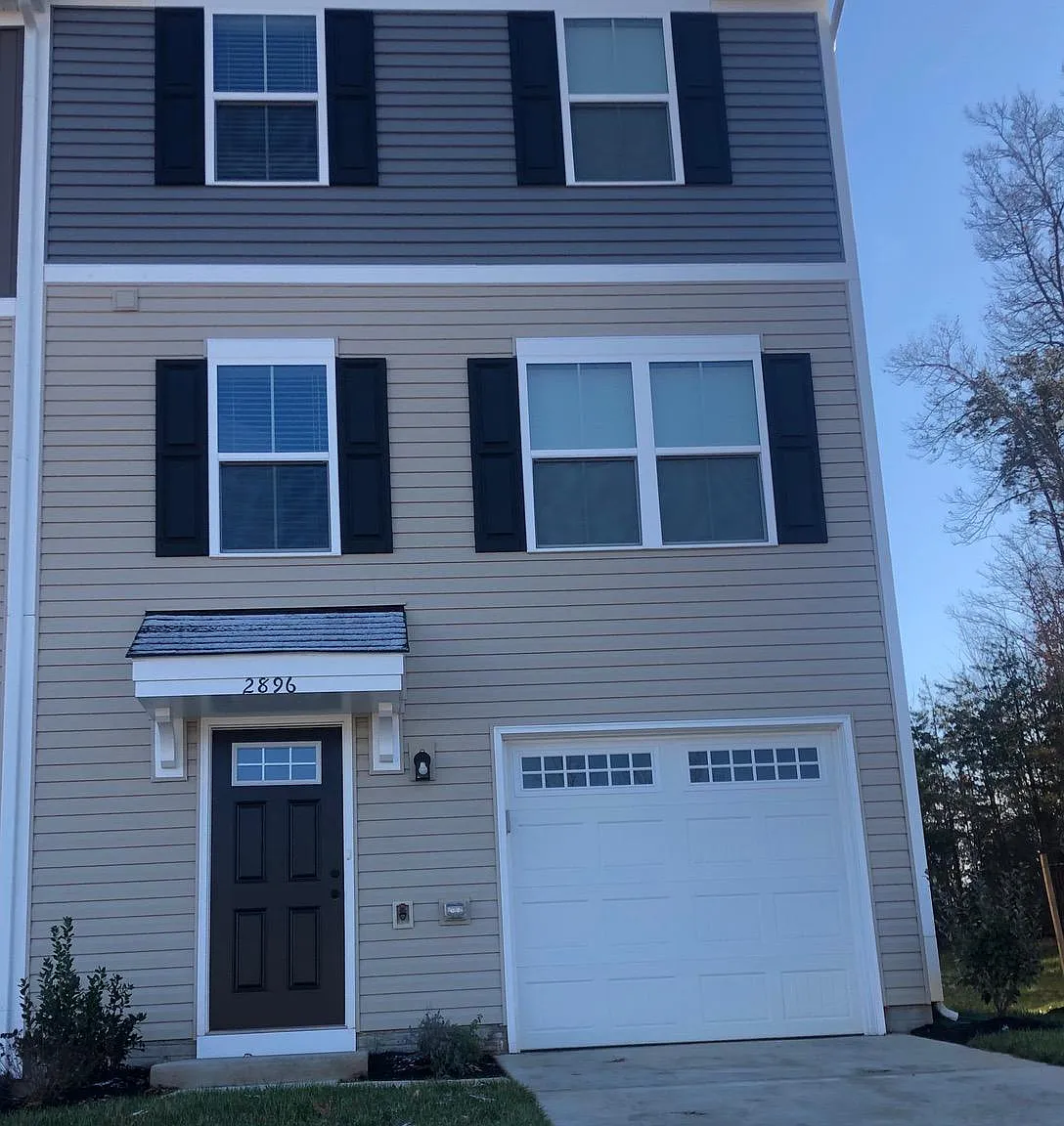 3 bed, 2.5 bath, 1220 sqft, $2,000 — Photo 1
