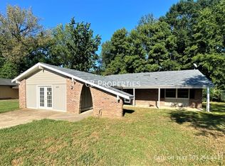 4052 Hitchcock St, Memphis, TN 38128