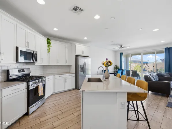2300 E RIDGEWOOD Lane, Gilbert, AZ 85298