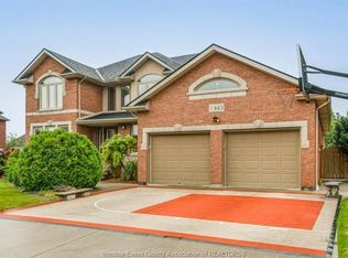 443 Leffler Dr, Lakeshore, ON N8N 4Y2