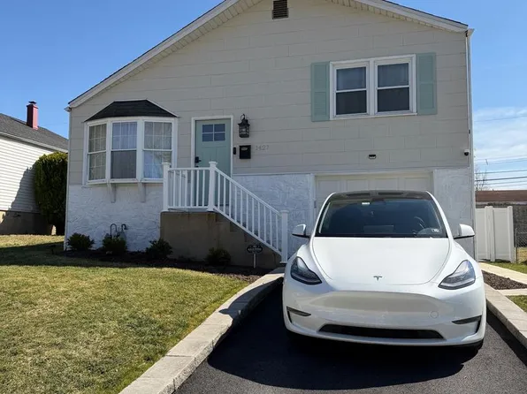 1427 Saint Charles Pl, Roslyn, PA 19001