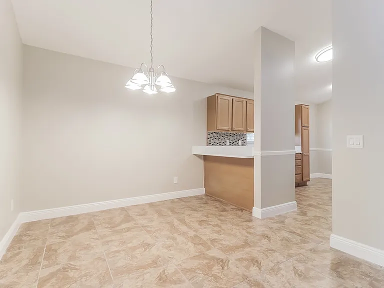 1001 Manigan Ave — Photo 5
