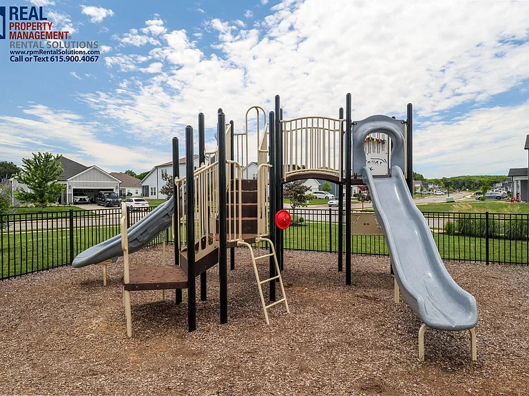 3728 Howland Ct — Photo 32