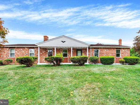 88 Davis Bridge Rd, Bernville, PA 19506