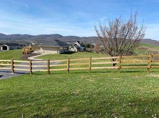 1122 Fincastle Farms Rd, Bluefield, VA 24605
