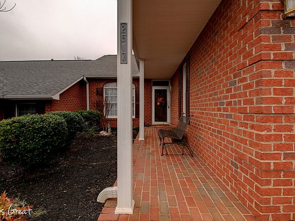 2nd image of 2517 Feather Garden Cir