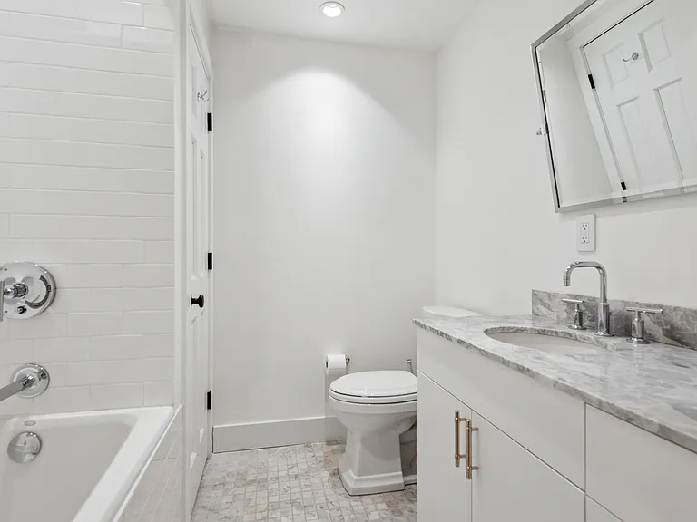 11 Sawasett Ave — Photo 19
